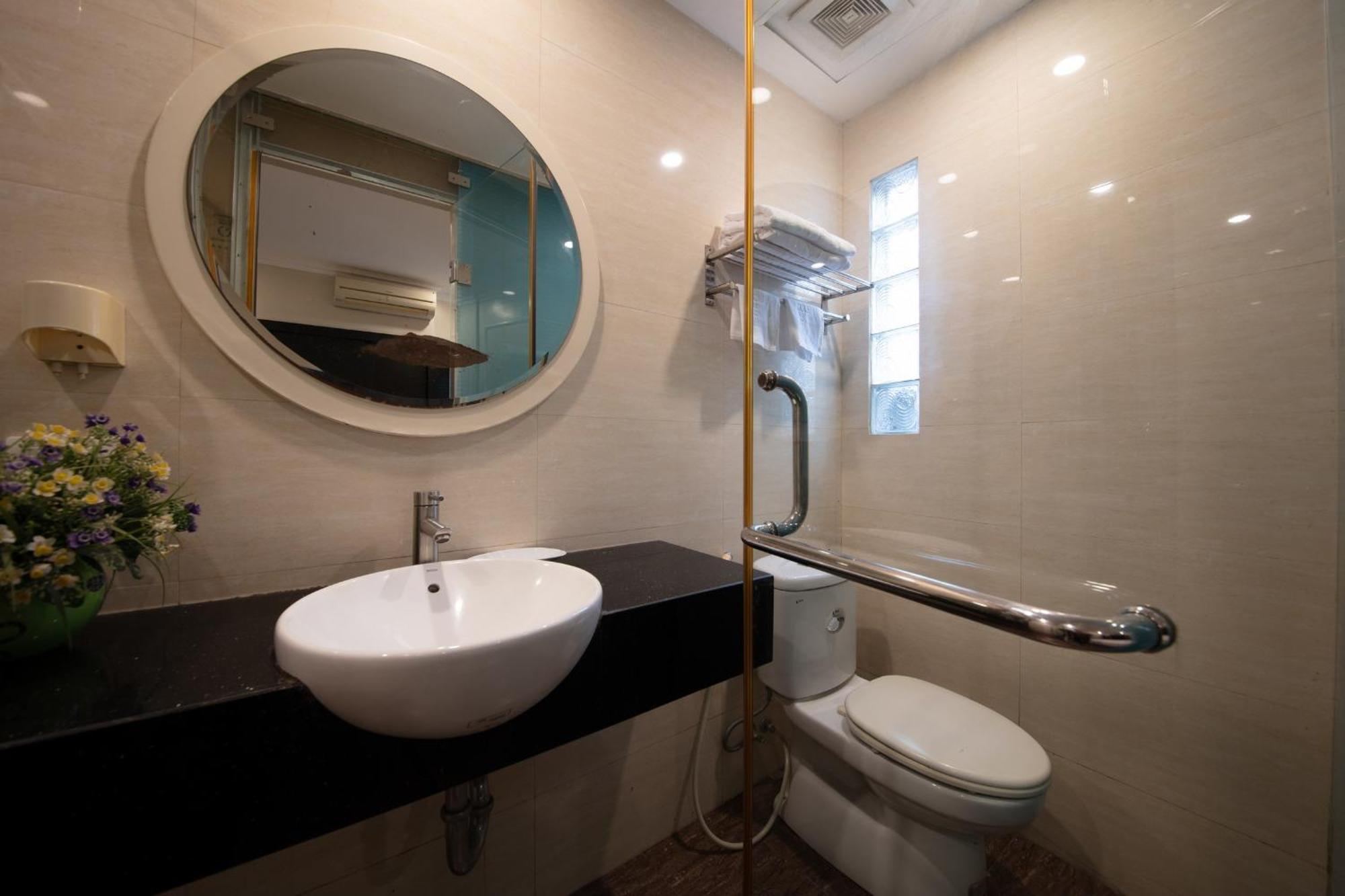 Omina Hanoi Hotel & Travel ภายนอก รูปภาพ