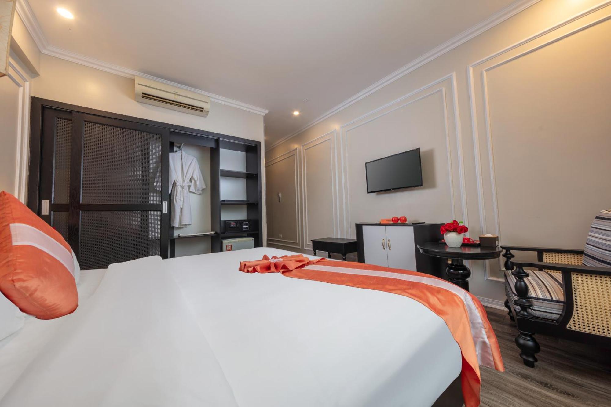 Omina Hanoi Hotel & Travel ภายนอก รูปภาพ